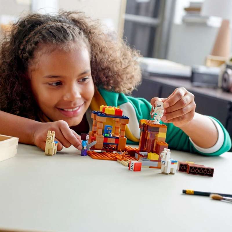 LEGO Minecraft - The Trading Post 21167
