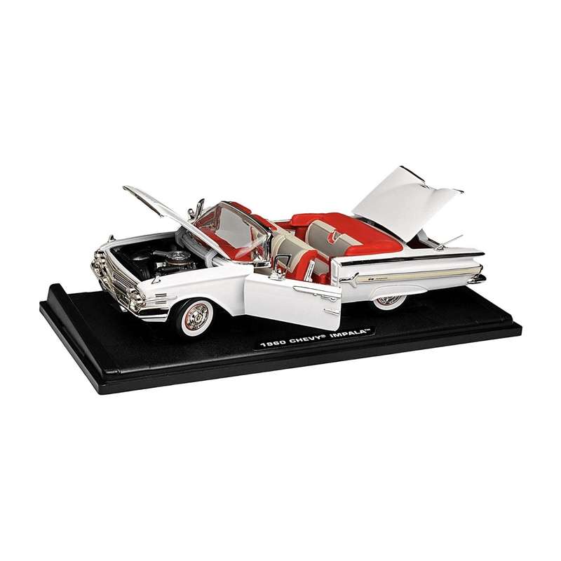 Motormax 1:18 Scale 1960 Chevrolet Impala Diecast Vehicle