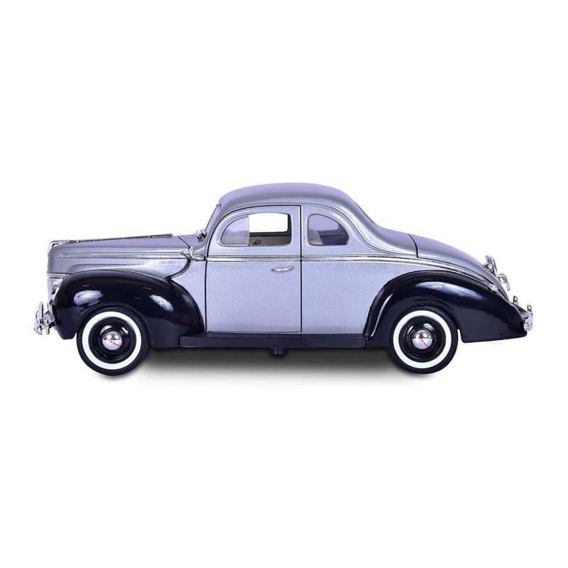 Motormax Ford Deluxe Grey/Black 1940 1:18 Scale Diecast Car