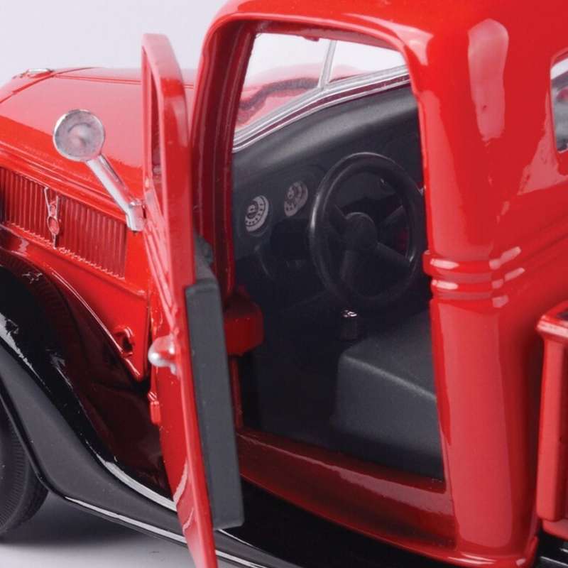 Motormax 1937 Ford Pickup Red 1:24 Scale Diecast Car