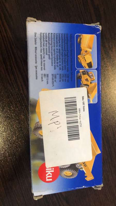 Siku Volvo Dumper Scale 1:87 - BOX DAMAGED