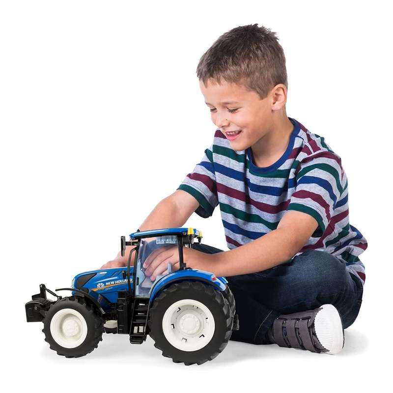 TOMY Big Farm New Holland T7.270 Tractor Scale 1:16