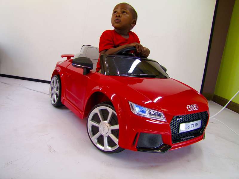 Audi TT kids ride on car