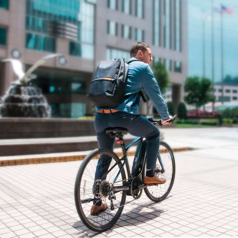 EVERKI 106 LIGHT LAPTOP BACKPACK 15.6''.