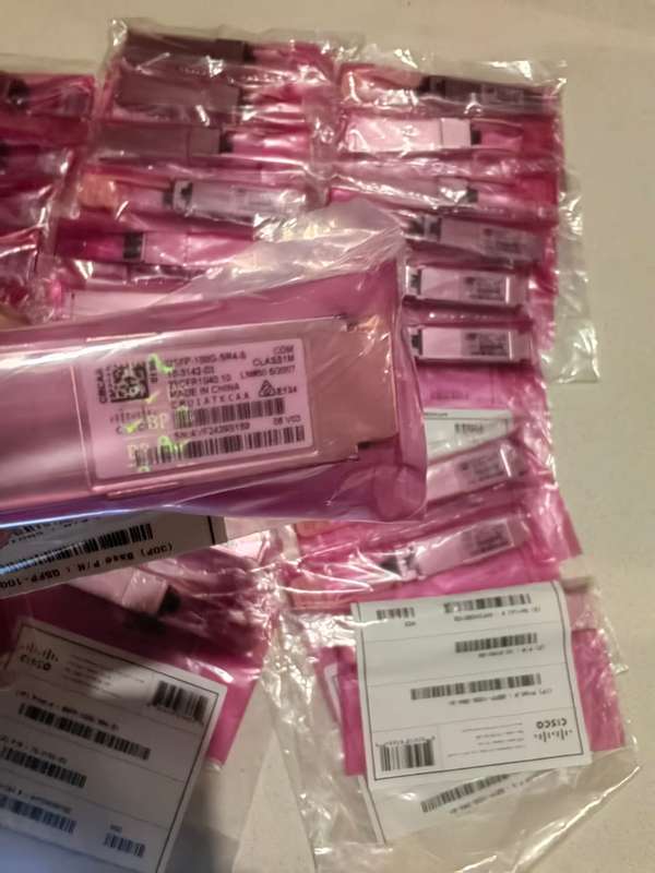 Cisco QSFP-40/100-SRBD 100GB and 40GB BASE-SR-BiDi 908nm LC QSFP Transceiver