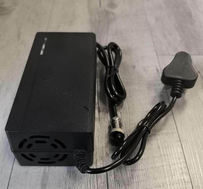 ETN-888 14.6v DC 10Amp 150watt Intelligent Lithium Battery Charger for Electric Scooters