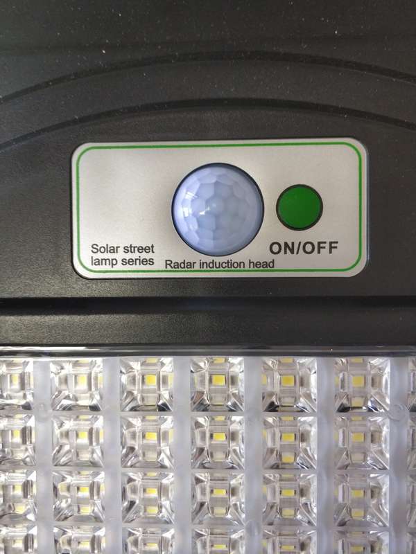Glite 60watt Solar Powered LED Street/Pole Light - Efficient and Eco-Friendly Outdoor Lighting So...