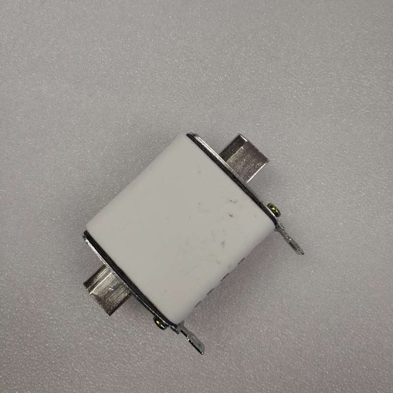 50Amp 1000v Ceramic Fuse For Solar Systems