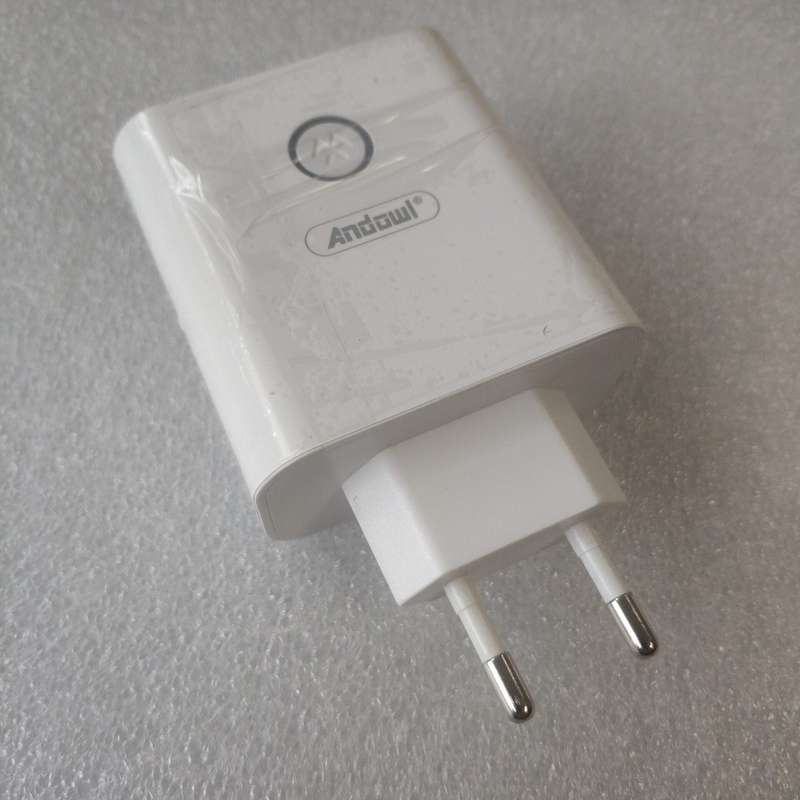 Andowl K16 Wireless Bluetooth Audio Adapter and Mobile Charger