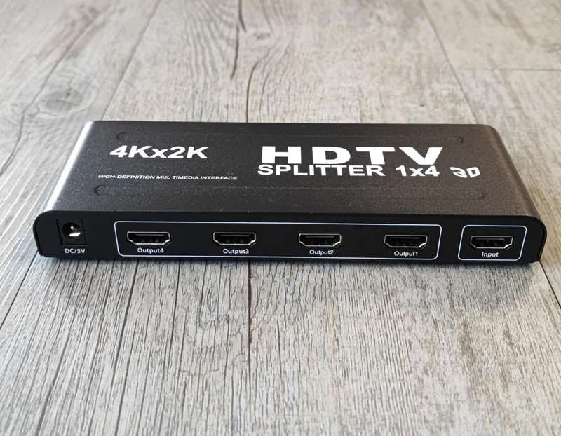 ANDOWL Q-HD1400 3D 1080P 1 to 4 HDMI Splitter - Distribute HDMI Signal to Four Displays Simultane...