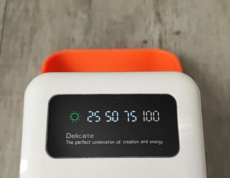 Silipu HUGE CAPACITY 40000mAh 296wh Quad 2.4A USB SOLAR Power Bank and Mobile Phone Charger - Cha...
