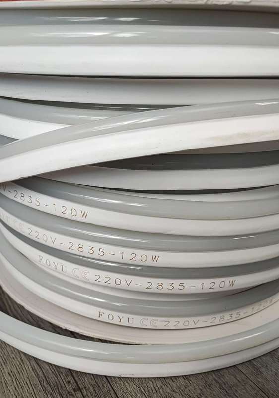 FOYU 50m Heavy Duty Neon Flexible SMD2835 Led Chip LED Weatherproof Rope Light Strip Roll