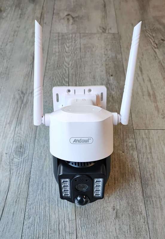 Andowl Q-V9 4K Solar Powered Intelligent WIFI IP PTZ Security Camera