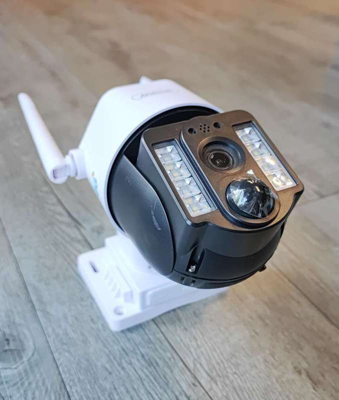 Andowl Q-V9 4K Solar Powered Intelligent WIFI IP PTZ Security Camera