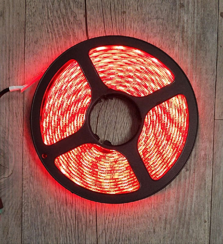 12v DC 5m 300 x 5050Led Chip Soft Red Weatherproof LED Light Strip Roll