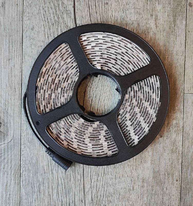 12v DC 5m 300 x 5050Led Chip Soft Blue Weatherproof LED Light Strip Roll