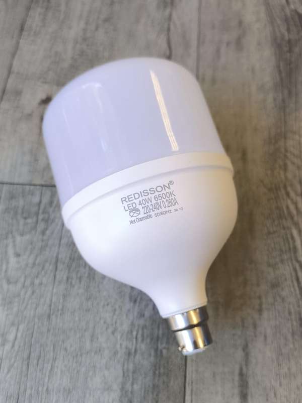 REDISSON 220v AC 40Watt B22 (Push and Twist Type) 6500K Cool White LED Bulb