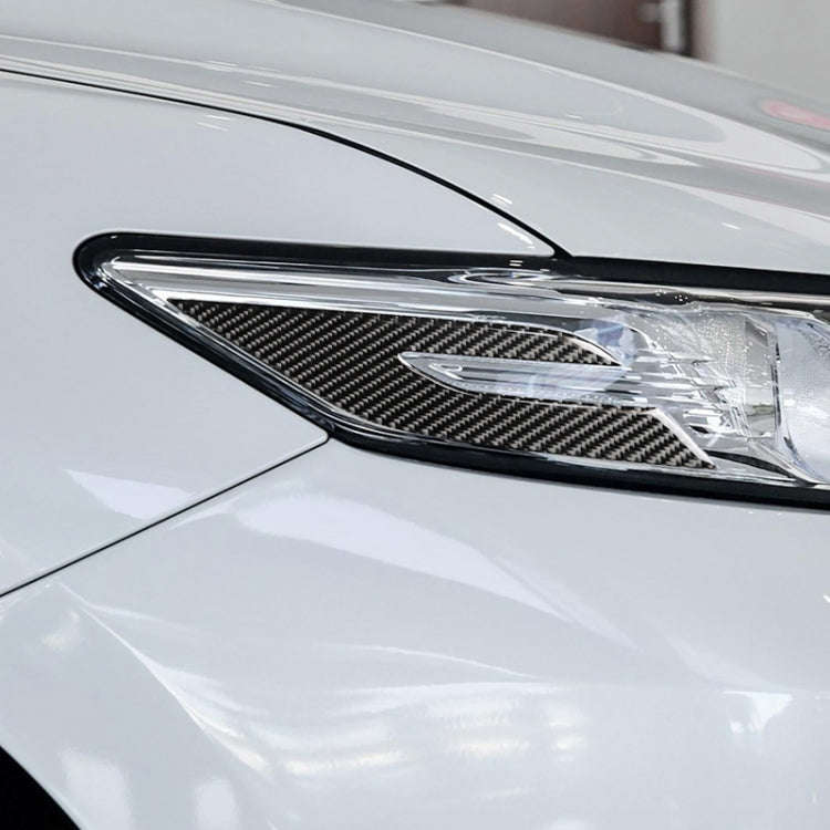 2 PCS Car Carbon Fiber Headlight Decorative Sticker for Toyota Eighth Generation Camry 2018-2019