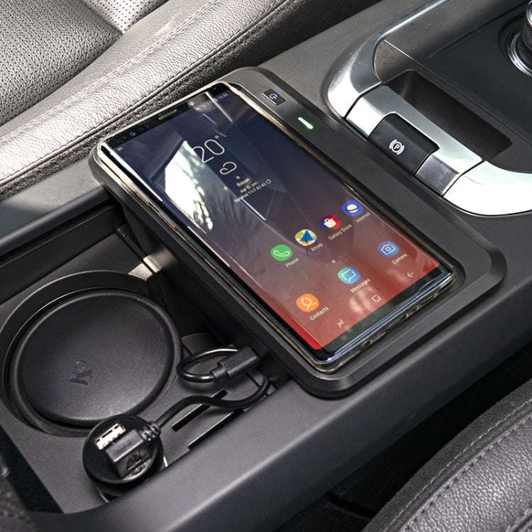 Car Qi Standard Wireless Charger 10W Quick Charging for 2015-2019 Land Rover Discovery Sport, Lef...