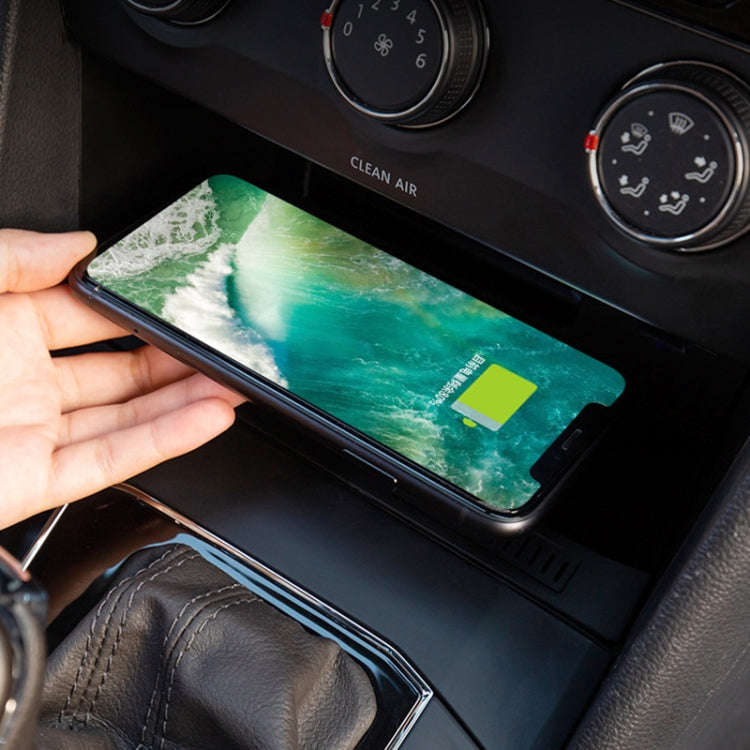 HFC-1030 Car Qi Standard Wireless Charger 10W Quick Charging for Volkswagen Tiguan L 2019-2021, L...