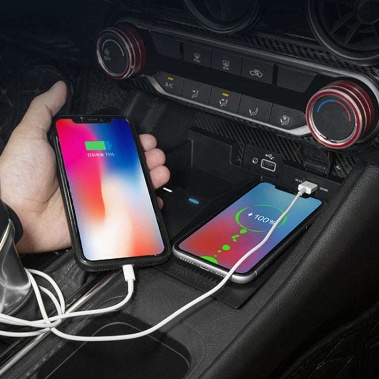 HFC-1042 Car Qi Standard Wireless Charger 10W Quick Charging for Nissan Sylphy 2020-2022, Left Dr...