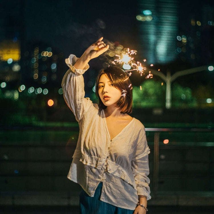 LUXCeO P7RGB Pro Colorful Photo LED Stick Video Light APP Control Adjustable Color Temperature Wa...