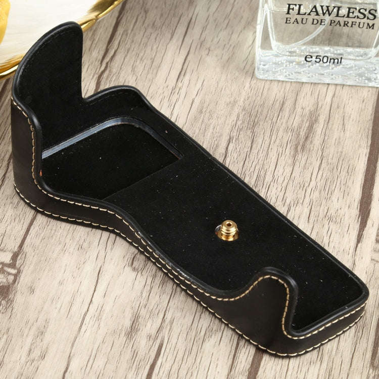 1/4 inch Thread PU Leather Camera Half Case Base for Canon EOS 77D / 800D(Black)