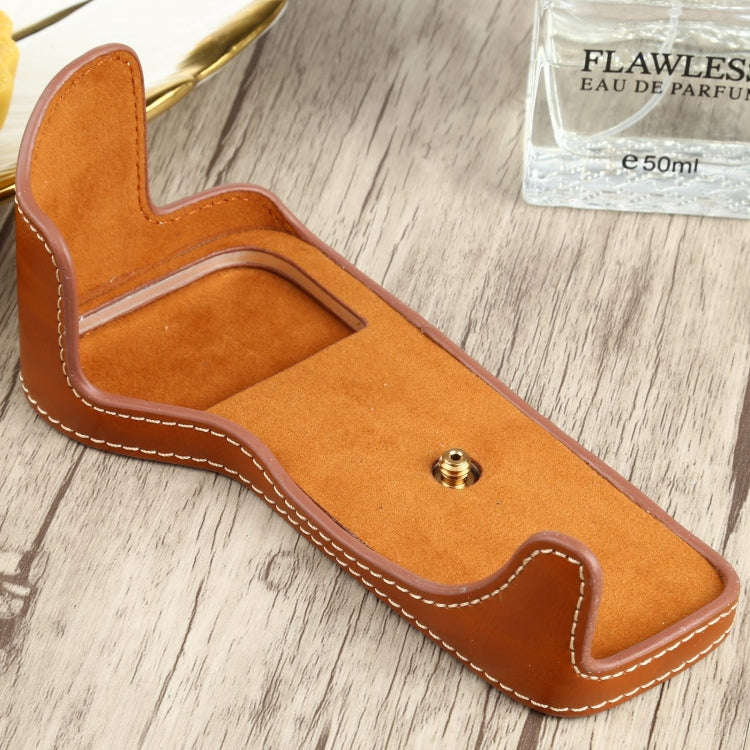 1/4 inch Thread PU Leather Camera Half Case Base for Canon EOS 77D / 800D(Brown)