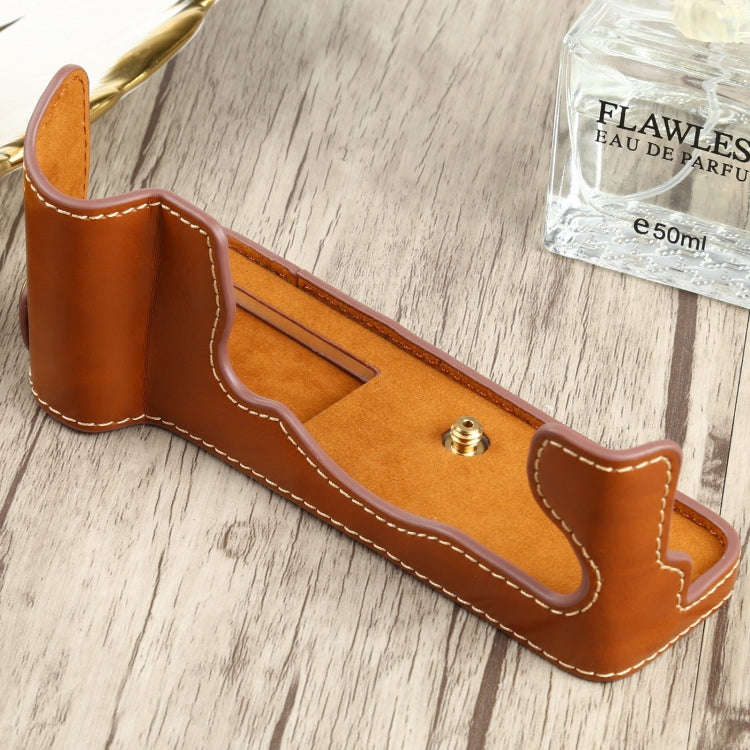 1/4 inch Thread PU Leather Camera Half Case Base for FUJIFILM X-T4 (Brown)