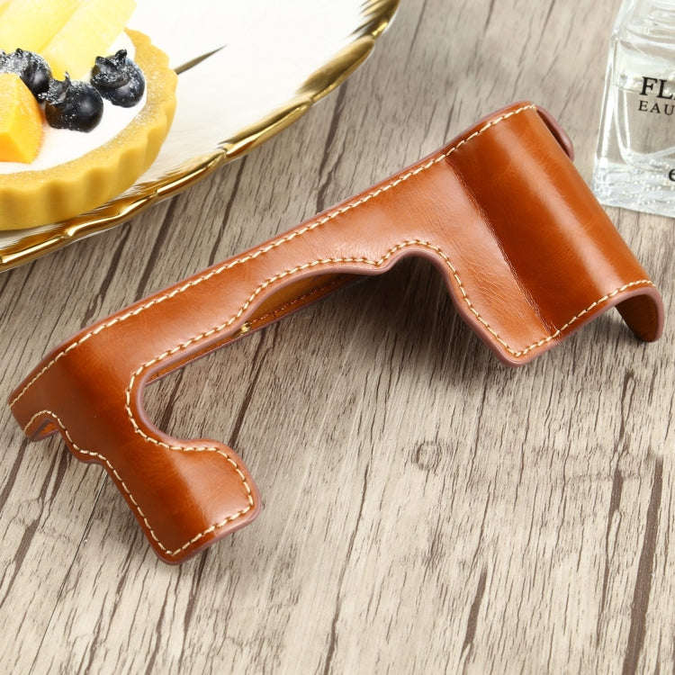 1/4 inch Thread PU Leather Camera Half Case Base for FUJIFILM X-T4 (Brown)