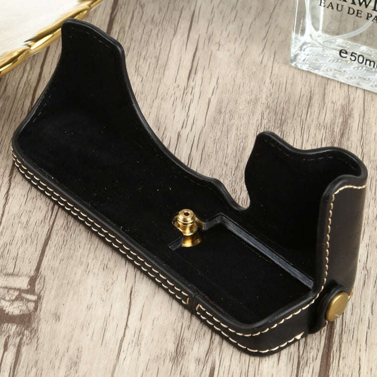 1/4 inch Thread PU Leather Camera Half Case Base for FUJIFILM XT200 (Black)