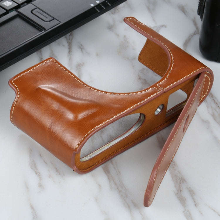 1/4 inch Thread PU Leather Camera Half Case Base for Leica Q2(Brown)