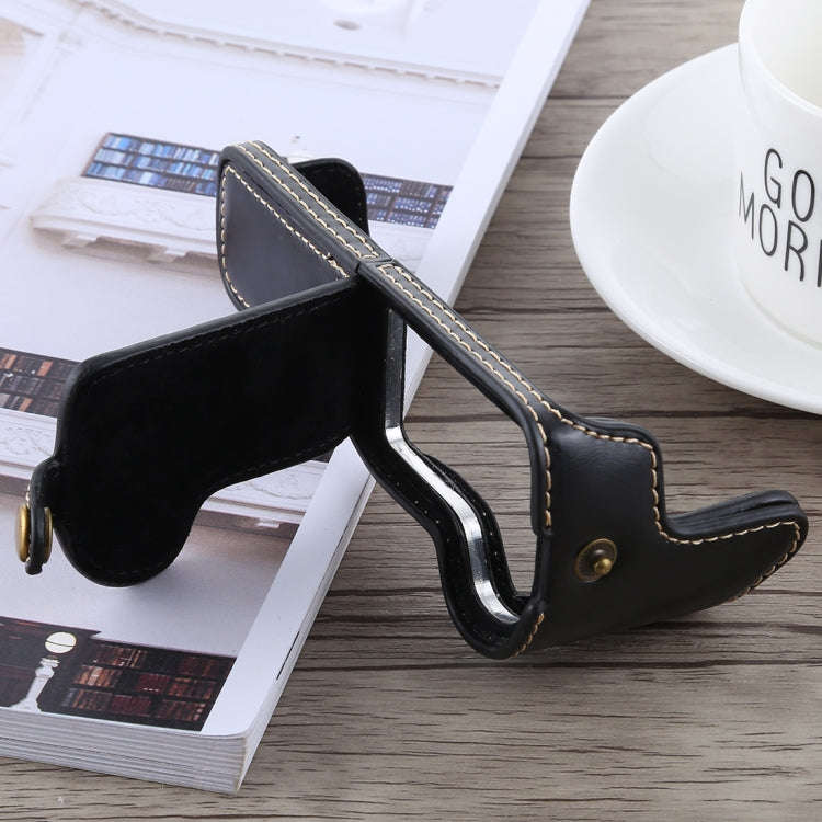 1/4 inch Thread PU Leather Camera Half Case Base for Canon EOS M5(Black)