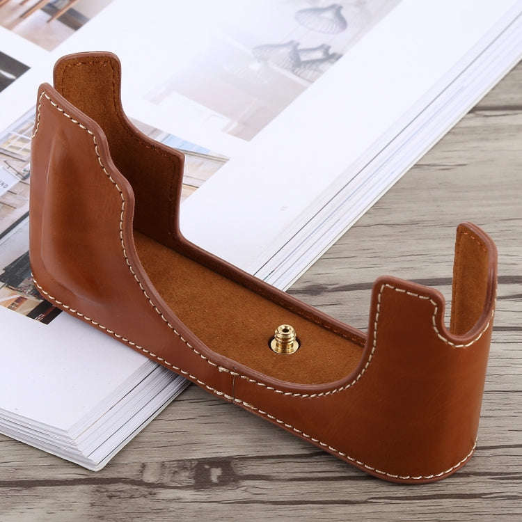 1/4 inch Thread PU Leather Camera Half Case Base for Leica M10 (Brown)