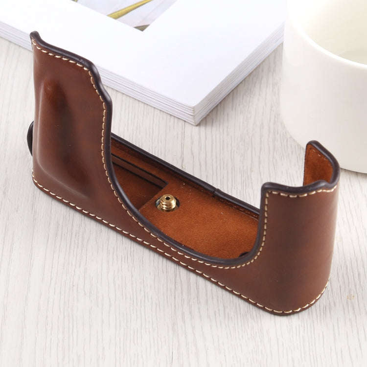 1/4 inch Thread PU Leather Camera Half Case Base for Leica DLUX TYP 109 (Coffee)
