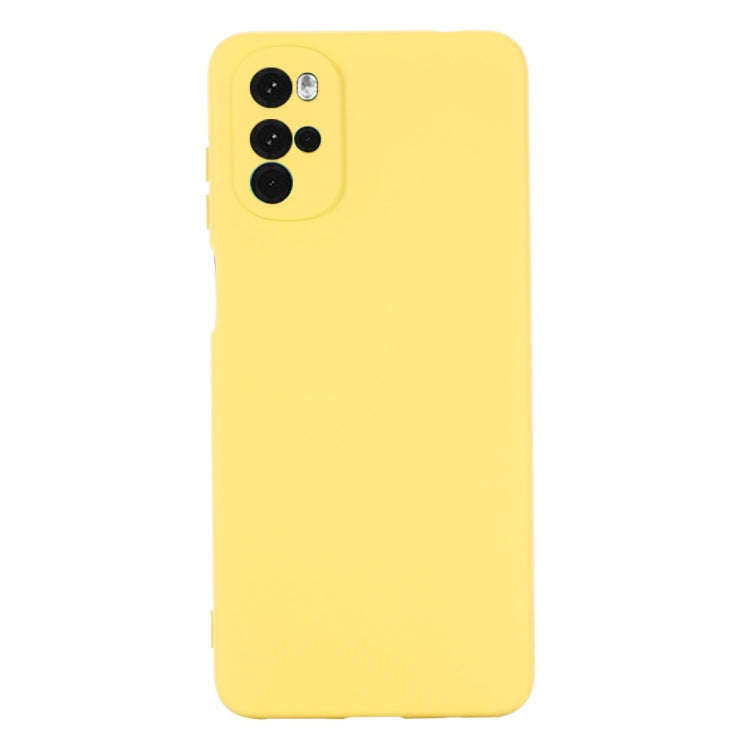 For Motorola Moto G22/E32s 4G Pure Color Liquid Silicone Shockproof Full Coverage Phone Case(Yellow)