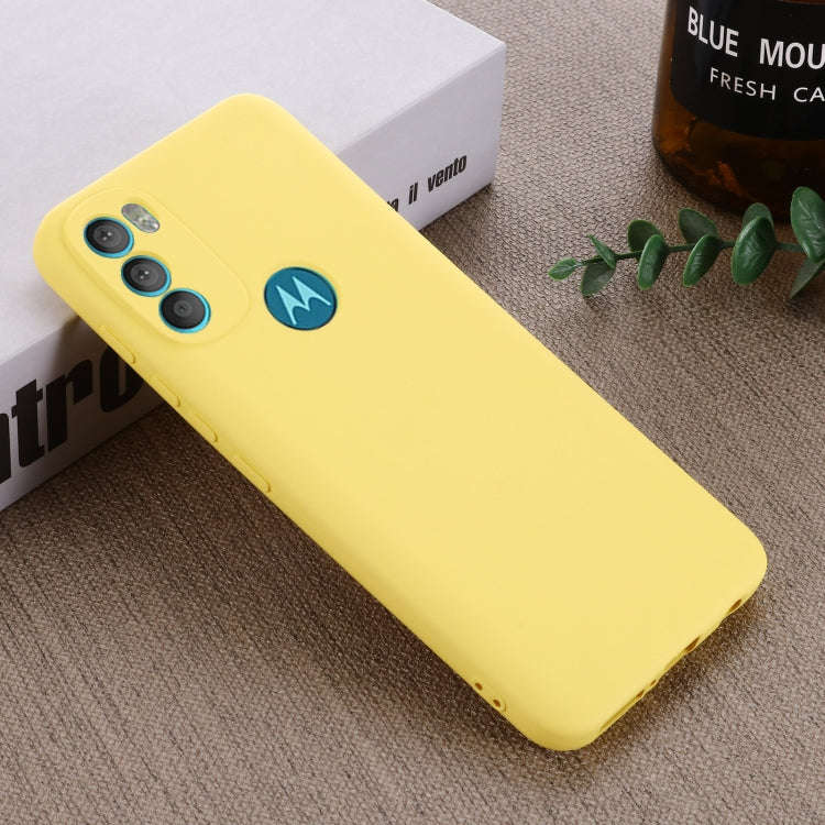 For Motorola Moto G71 5G Pure Color Liquid Silicone Shockproof Full Coverage Phone Case(Yellow)