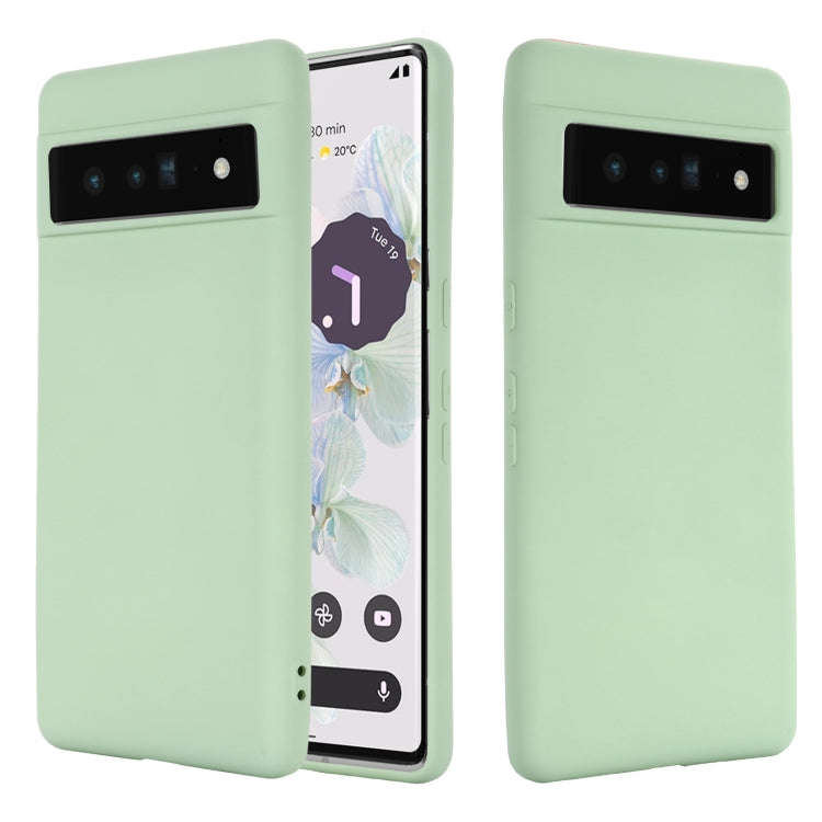 For Google Pixel 7 Pure Color Liquid Silicone Shockproof Phone Case(Green)