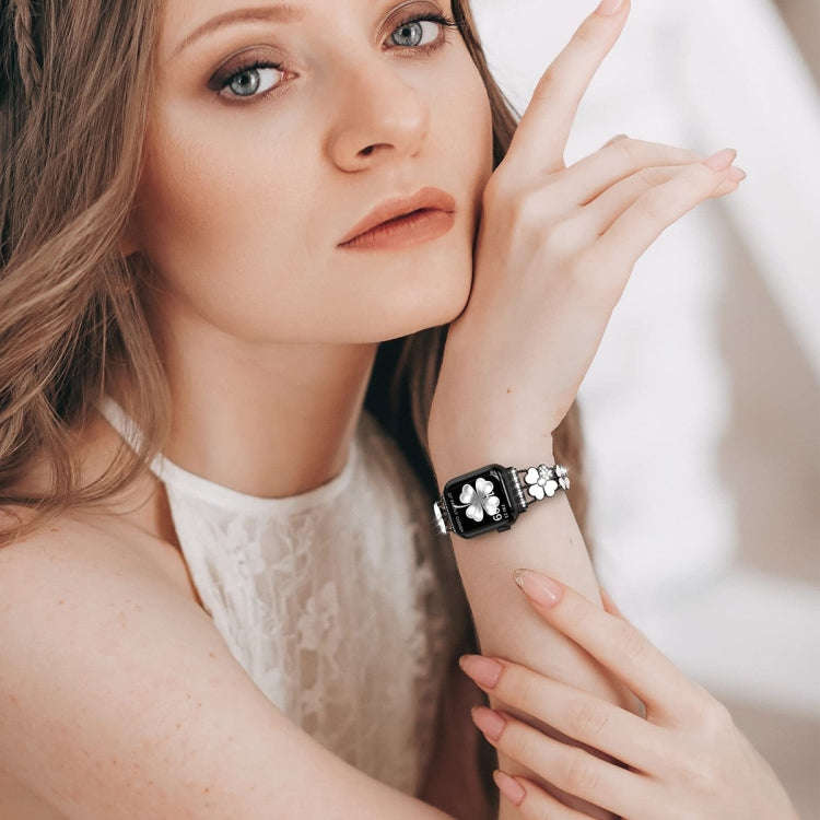 For Apple Watch 9 45mm Petal Metal Diamond Watch Band(Black+White)