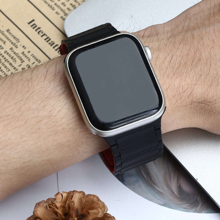 For Apple Watch Series 9 45mm Magnetic Loop Silicone Watch Band(Black Red)