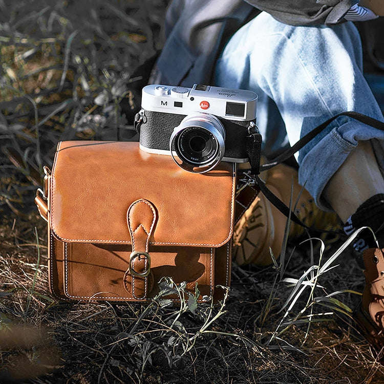Cwatcun D80 Retro Leather Camera Shoulder Bag, Size:25.5 x 18.5 x 12.5cm Cow Leather Medium(Brown)
