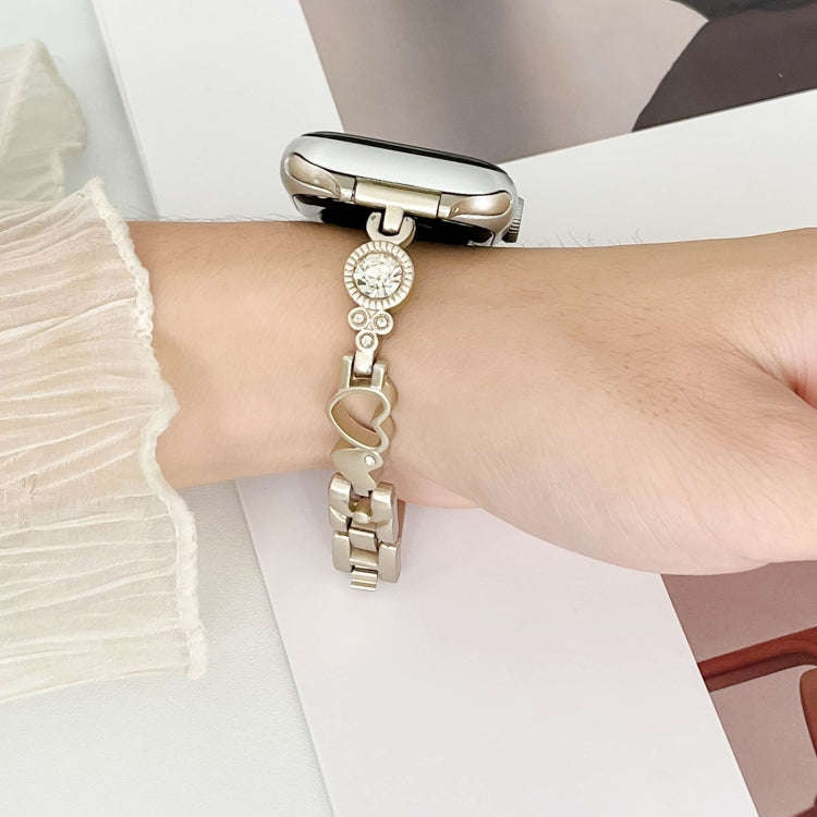For Apple Watch Series 8 41mm Diamond Hearts Metal Chain Watch Band(Silver)