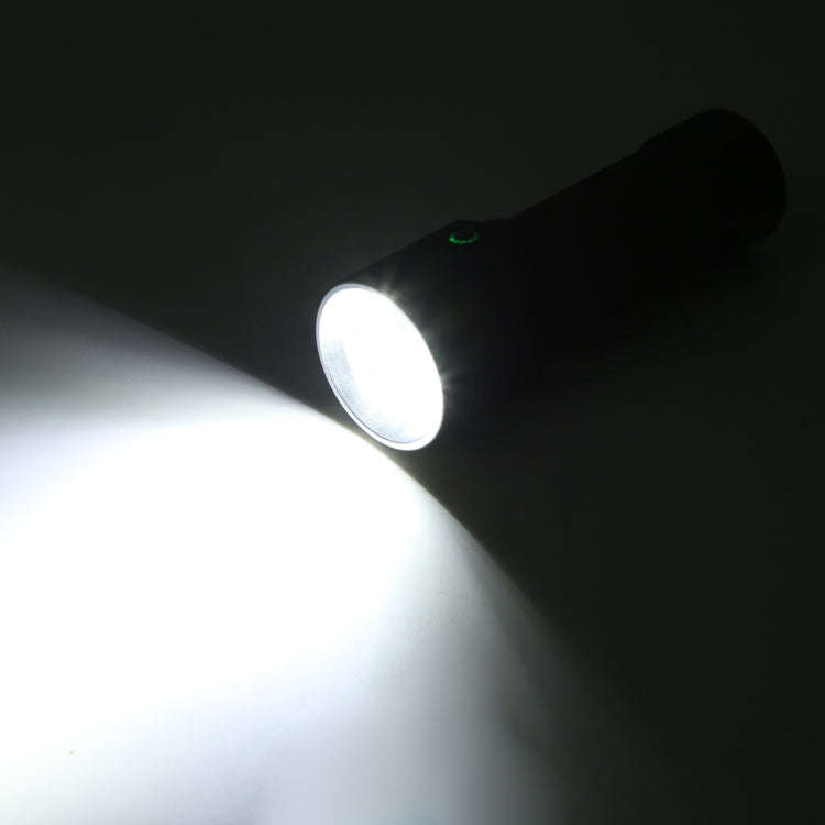 W5204 8 LEDs 3100LM High Brightness Rechargeable Flashlight(Black)