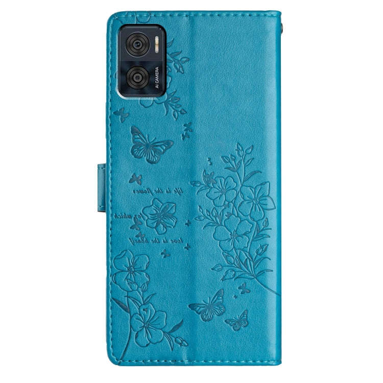 For Motorola Moto E22 Butterflies and Flowers Leather Phone Case(Blue)