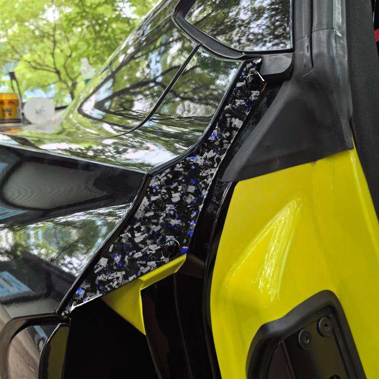 2pcs/Set Forged Gold Foil Carbon Fiber Car Rear Door Inside Frame Decorative Sticker for Chevrole...