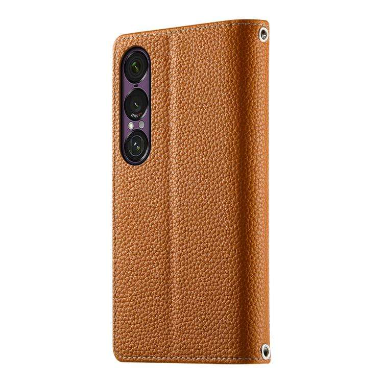 For Sony Xperia 1 VII Stitching Multi-card Zipper Wallet Leather Phone Case with Short Strap(Brown)