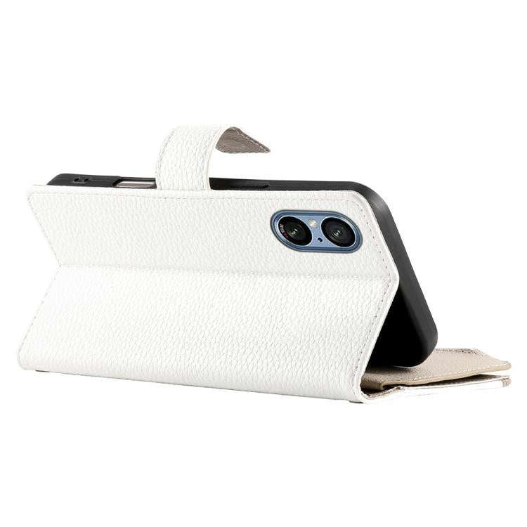 For Sony Xperia 5 V Stitching Multi-card Zipper Wallet Leather Phone Case with Short Strap(White)