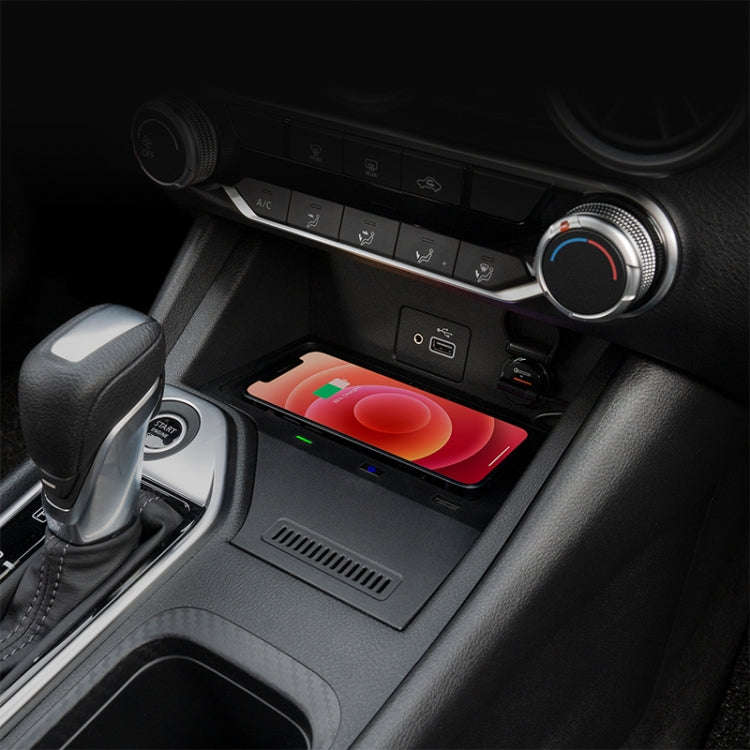 Car Fast Charging Wireless Charger for Nissan Sylphy 2020-2021, Left Driving(Black)