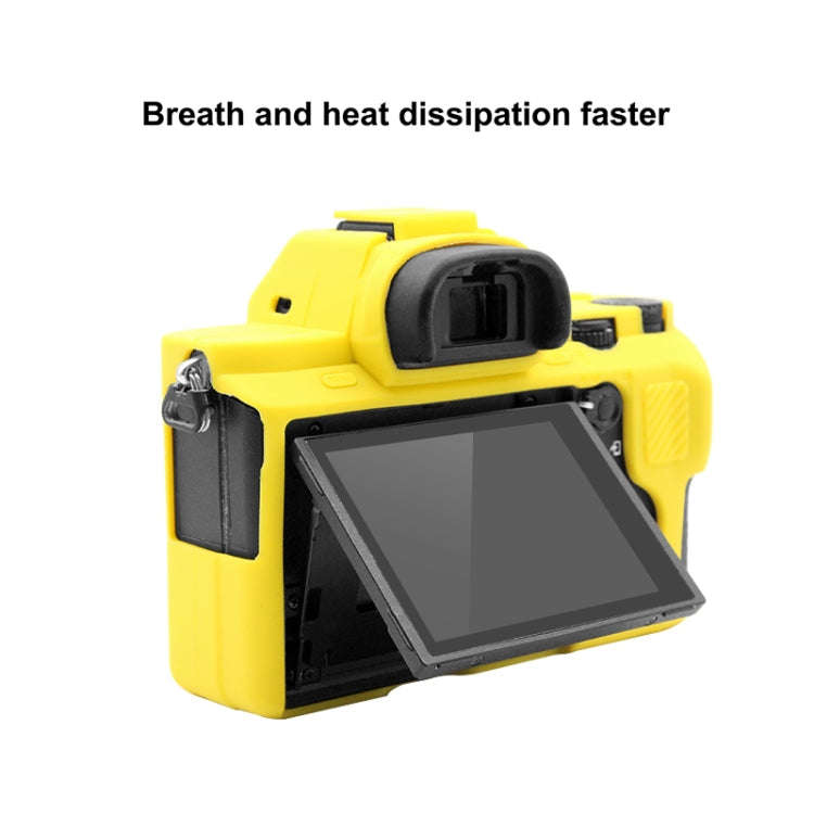 PULUZ Soft Silicone Protective Case for Sony ILCE-7MII / 7SMII / 7RMII(Yellow)