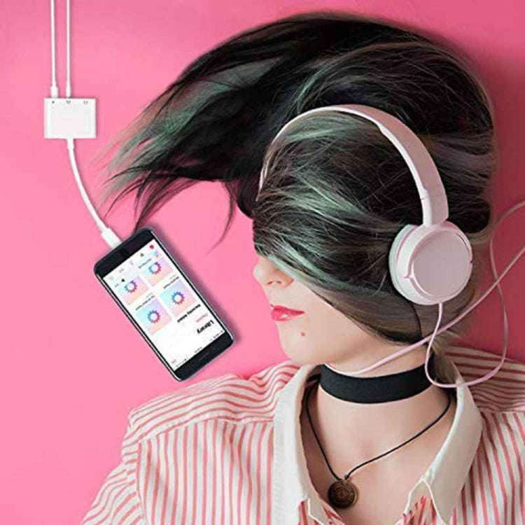ZS-KL21820 3 in 1 8 Pin to 8 Pin Charging Port + 8 Pin Earphone Jack + 3.5mm Earphone Jack Earpho...
